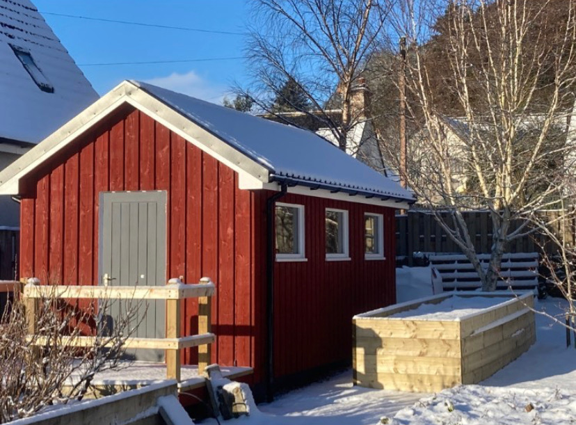 Scandinavian shed - after painting